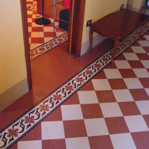 pavimento corridoio dama col. 06 rosso e 09 bianco botticino con decoro art. 1018