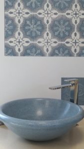 bacinella col. 13 azzurro e rivestimento decoro art. 2047