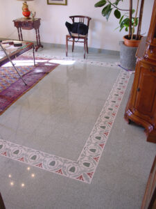 Sala monocolore verde laguna 15 e decoro art.1033
